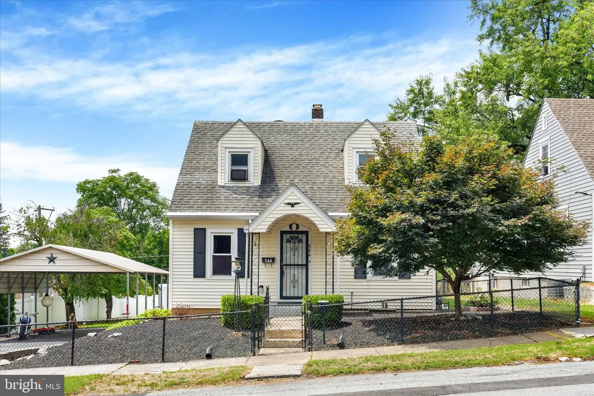 544 Benton St, Harrisburg, PA 17104 - #1