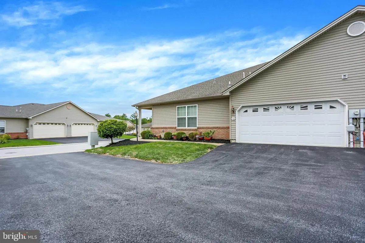 182 Meadowview Dr, Harrisburg, PA 17111 - #1