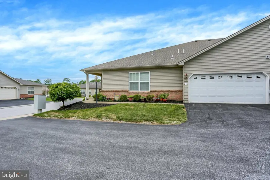182 Meadowview Dr, Harrisburg, PA 17111 - #2