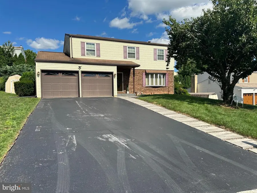 566 Thrush Ct, Harrisburg, PA 17111 - #2