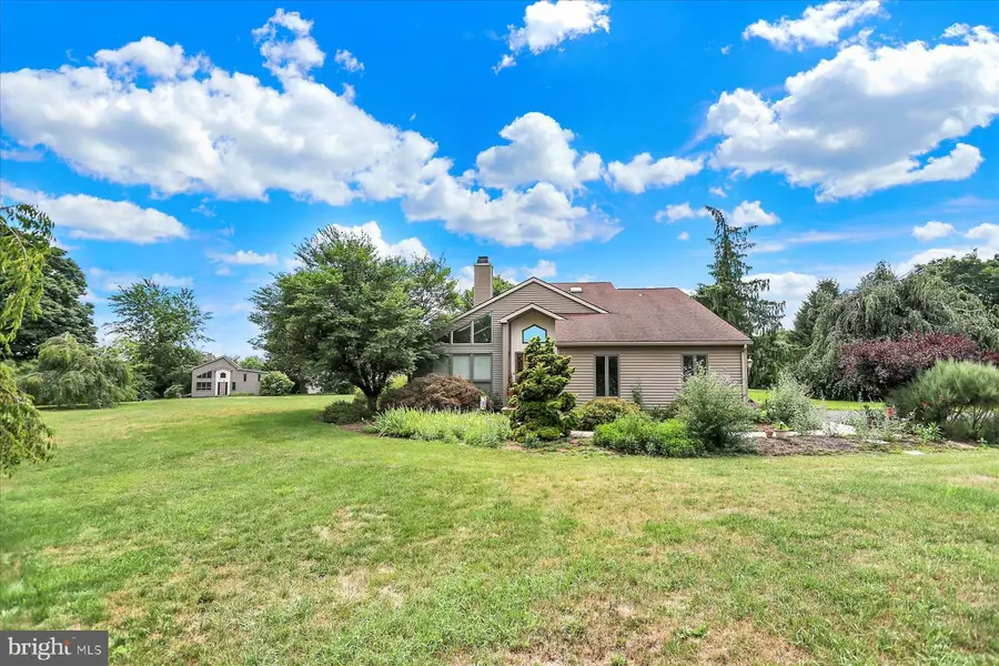 656 Hoffman Dr, Harrisburg, PA 17111 - #2
