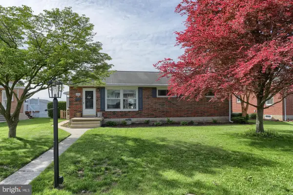 1648 E Caracas Ave, HERSHEY, PA 17033