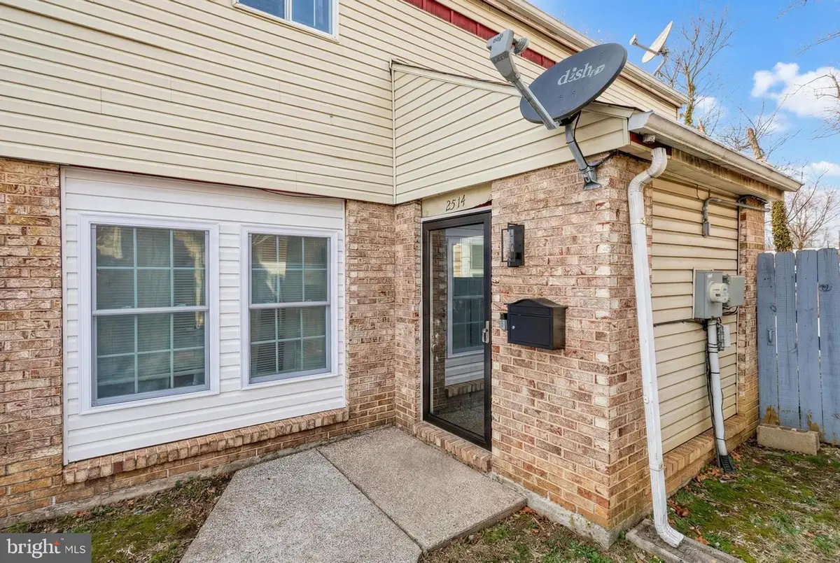 2514 Barkley Ln, Harrisburg, PA 17104 - #1