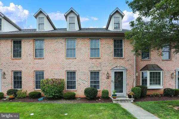 431 Waverly Woods Dr, HARRISBURG, PA 17110