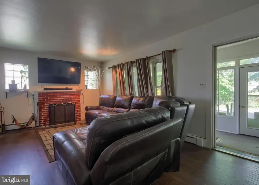 271 S 33rd St, Harrisburg, PA 17111 - #3