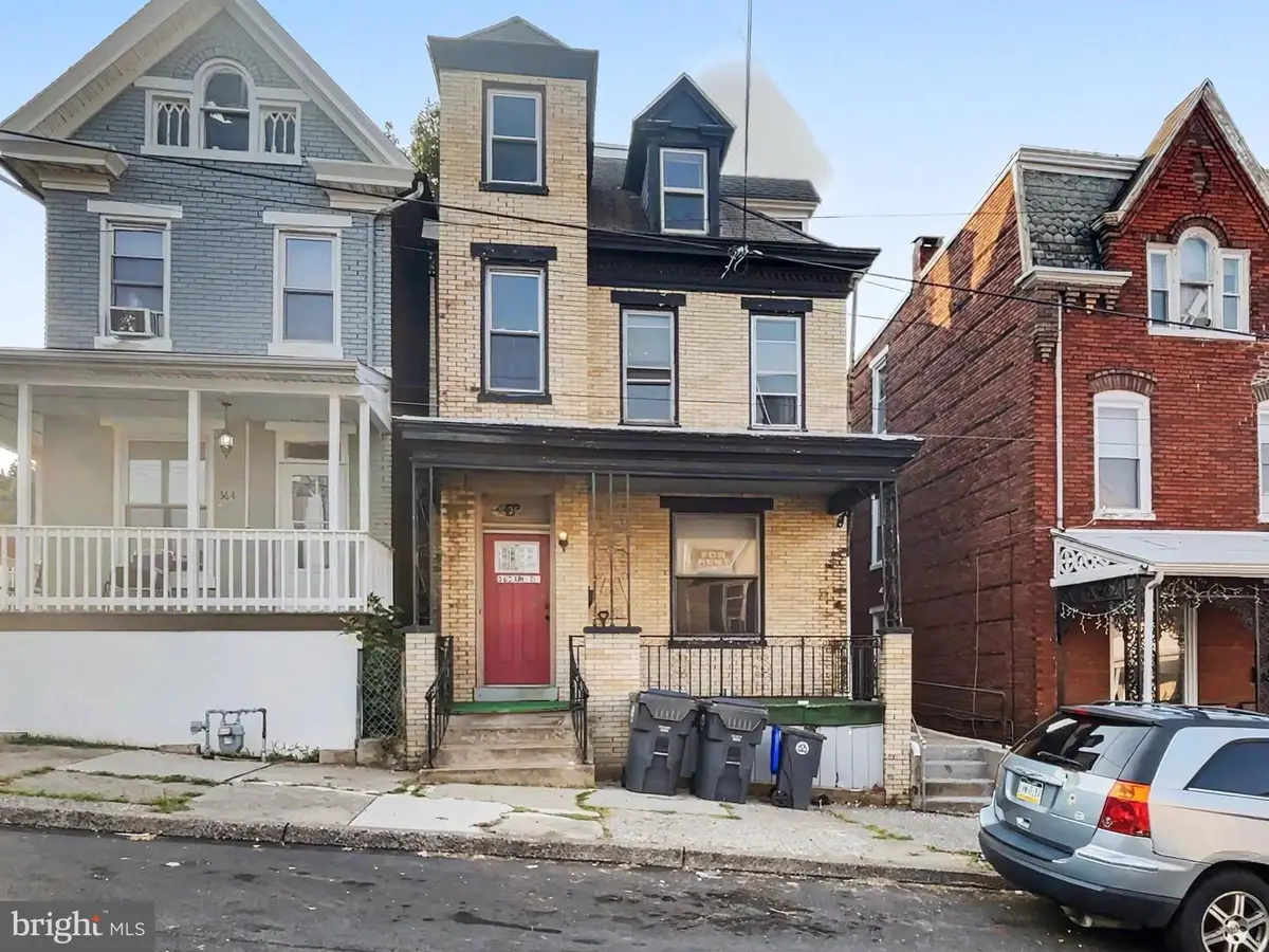 362 Locust St, Steelton, PA 17113 - #1