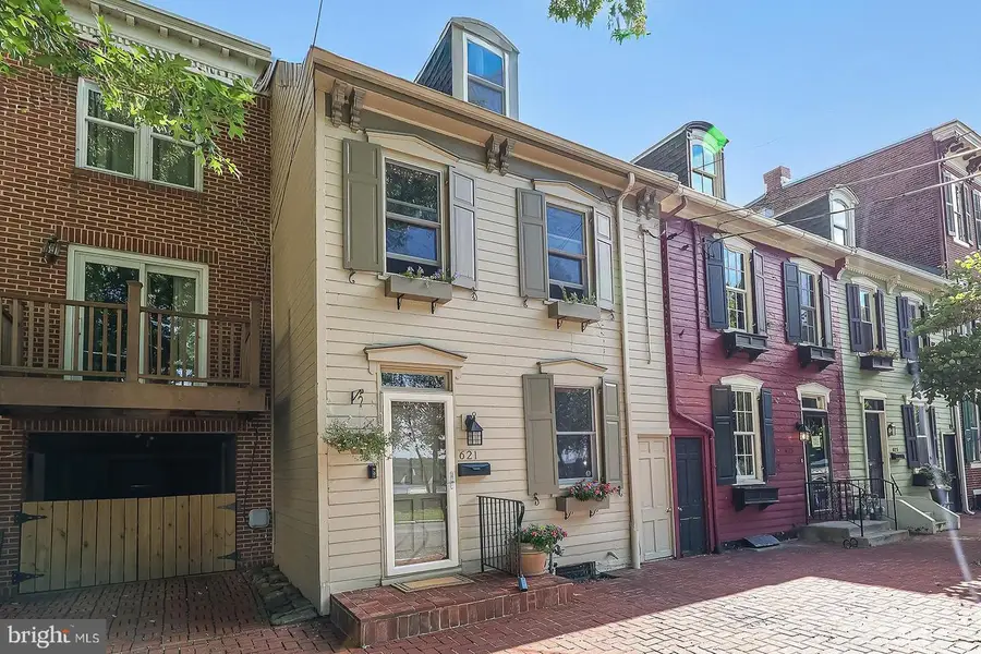 621 S Front St, Harrisburg, PA 17104 - #3