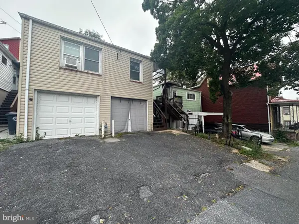 358-360 Mulberry St, STEELTON, PA 17113