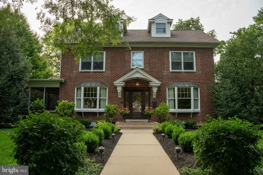 239 Elm Ave, Hershey, PA 17033 - #3