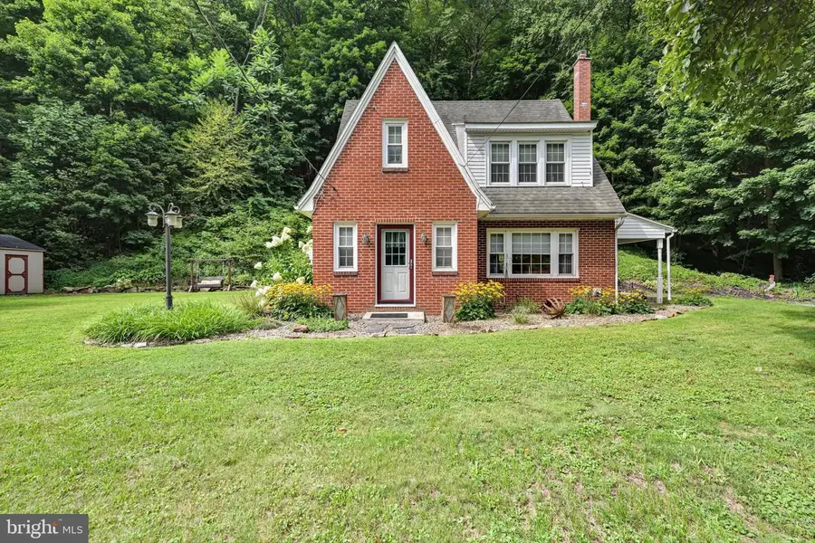 384 S Chestnut St, Pillow, PA 17080 - #2
