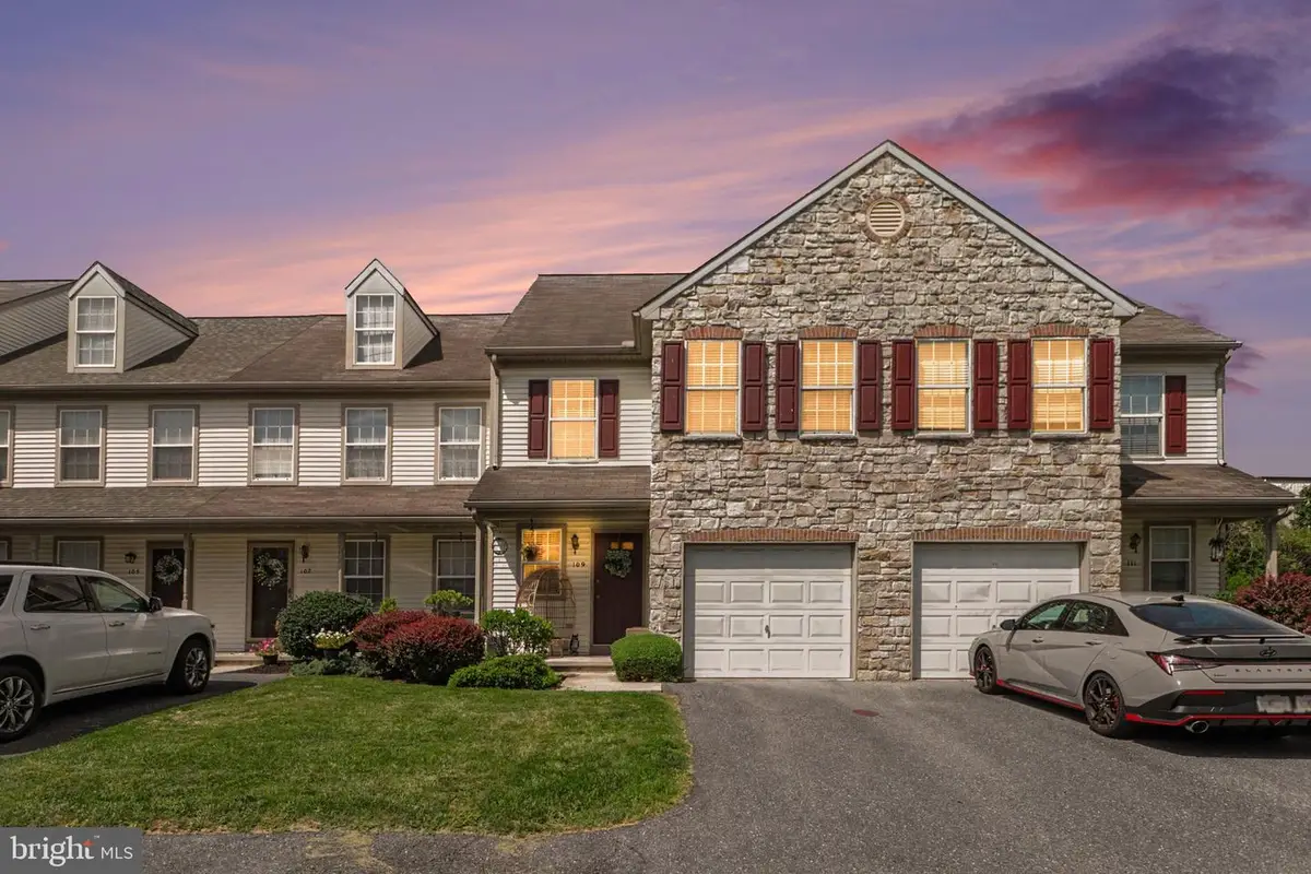 109 Buckley Dr, Harrisburg, PA 17112 - #1