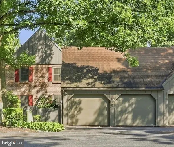 1203 Limerick Ct, HUMMELSTOWN, PA 17036