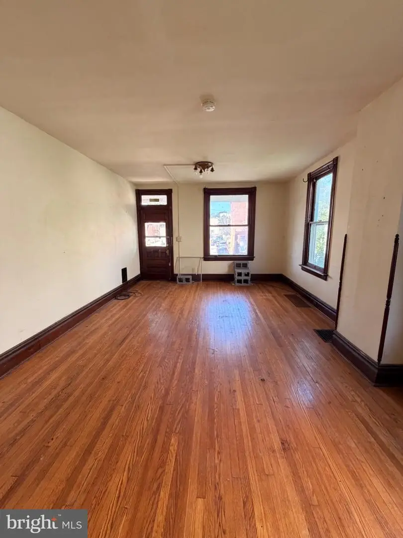 2015-2017 Derry St, Harrisburg, PA 17104 - #2