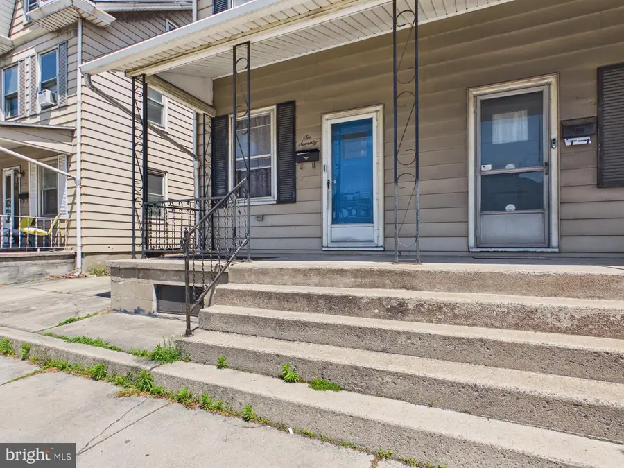 673 S Front St, Steelton, PA 17113 - #2