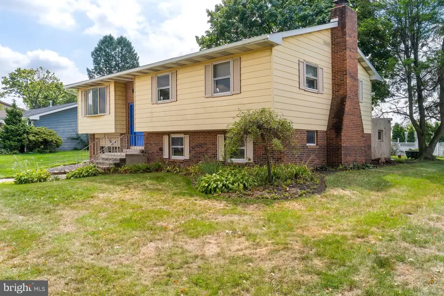3217 N Scenic Rd, Harrisburg, PA 17109 - #2