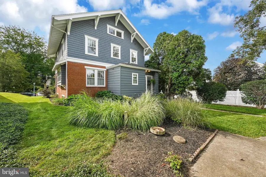 221 E Areba Ave, Hershey, PA 17033 - #2