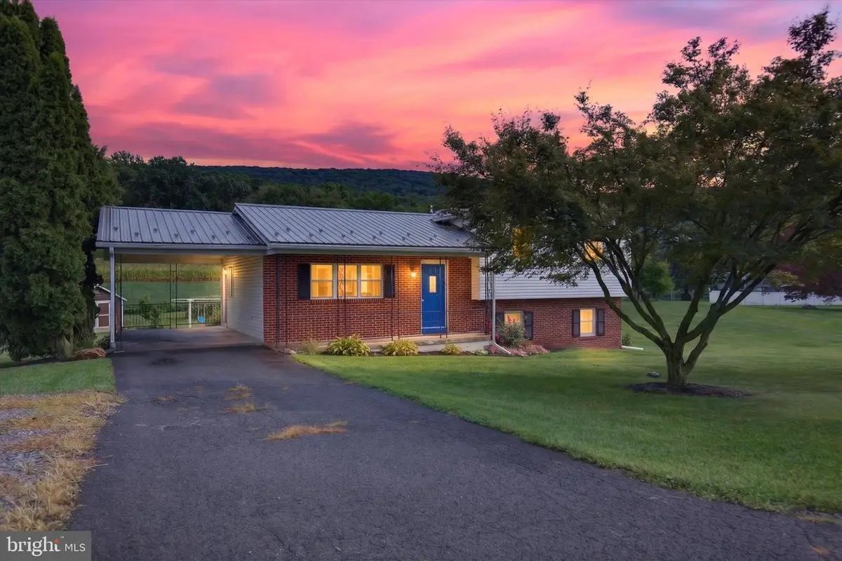 11 Longabach Blvd, Elizabethville, PA 17023 - #1