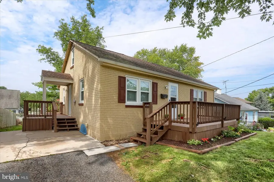 220 N Duke St, Hummelstown, PA 17036 - #3