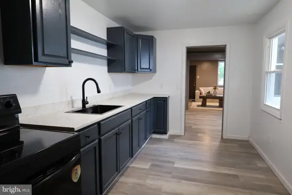 242 N 2nd St, STEELTON, PA 17113