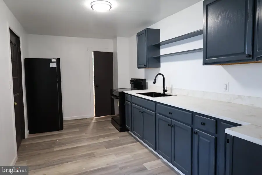 242 N 2nd St, Steelton, PA 17113 - #2