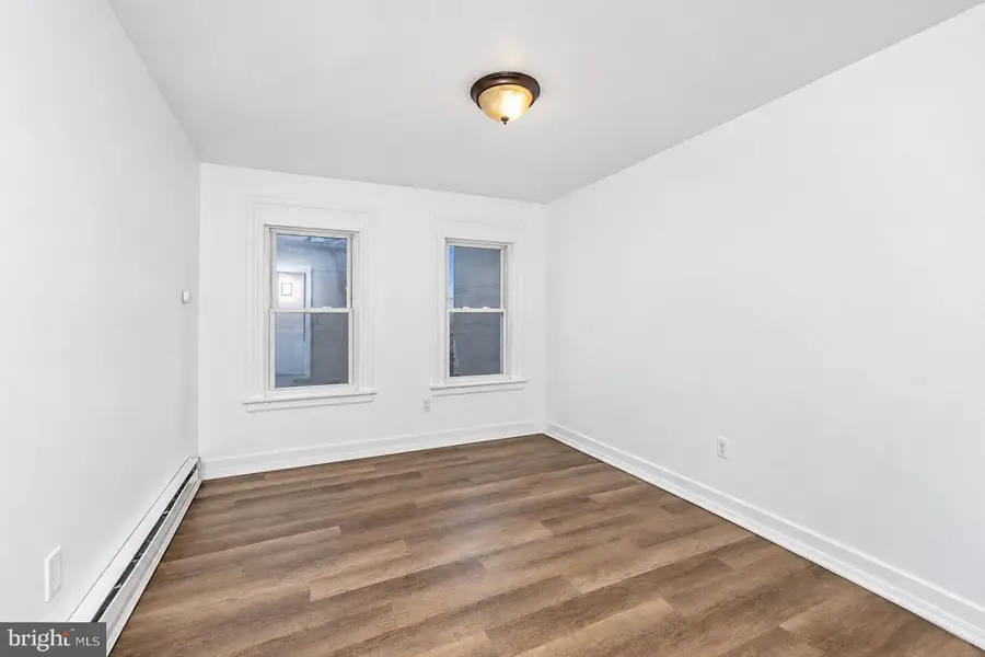 1933-1/2 Logan St, Harrisburg, PA 17102 - #3