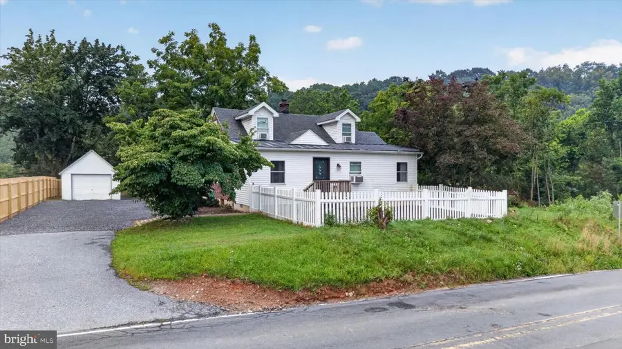413 Pleasantview Rd, Hummelstown, PA 17036 - #3