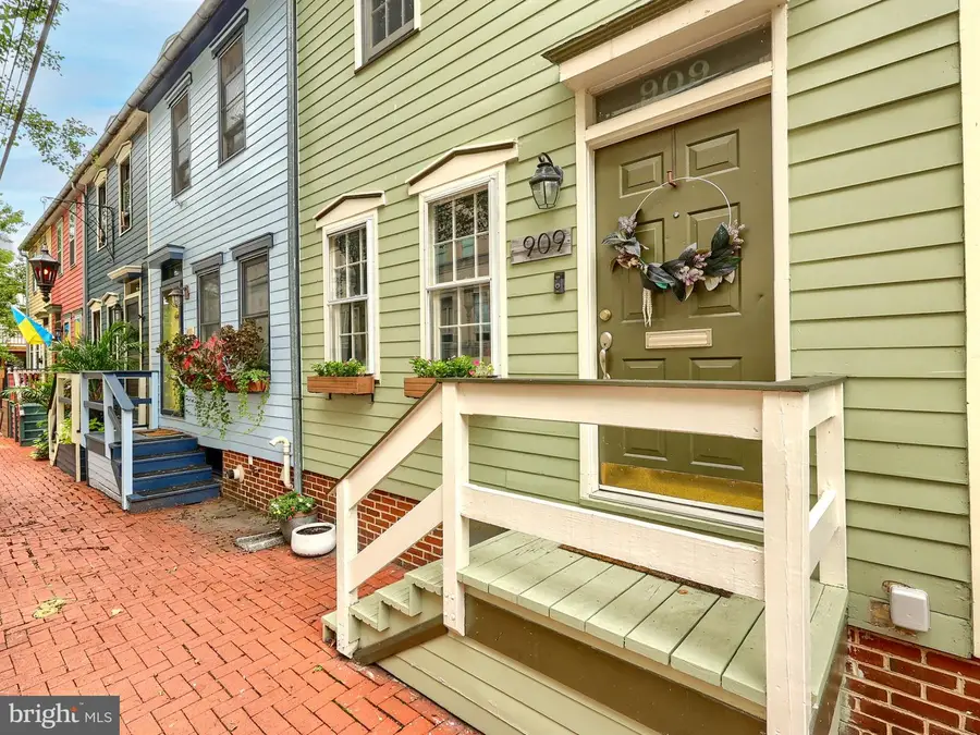 909 Capital St, Harrisburg, PA 17102 - #3