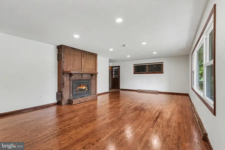 604 Hillcrest Rd, Hershey, PA 17033 - #2