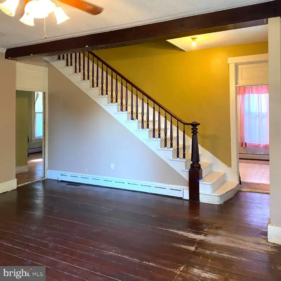119 E Market St, Berrysburg, PA 17005 - #3
