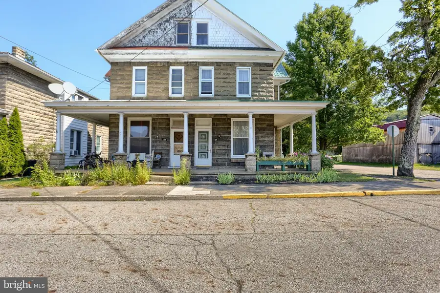 325 Spruce St, Lykens, PA 17048 - #2