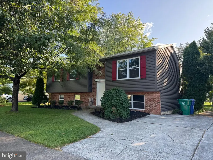 801 Mountain View St, Harrisburg, PA 17112 - #2
