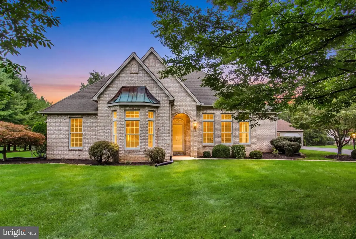 4 Fox Run Rd, Hummelstown, PA 17036 - #1