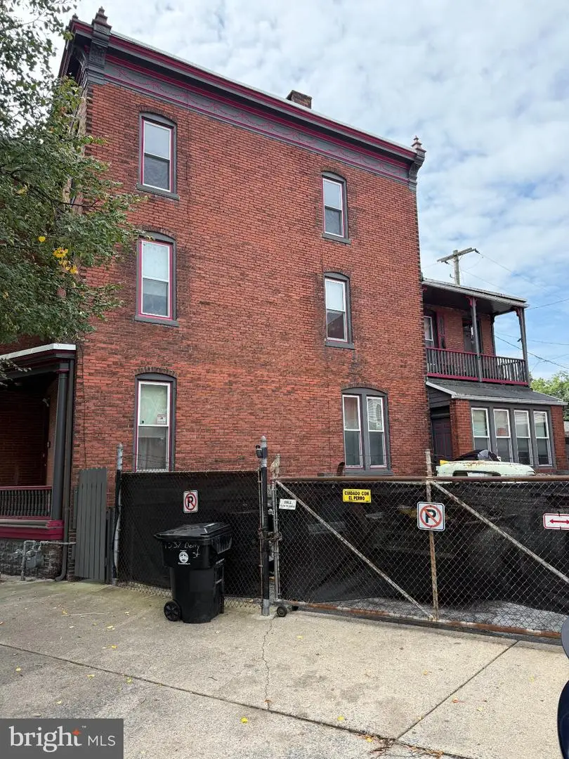 228 S 14th St, Harrisburg, PA 17104 - #3