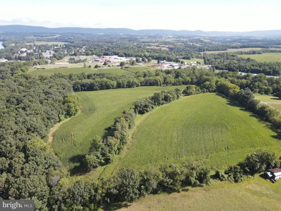 3850 Peters Mountain Rd, Halifax, PA 17032 - #2