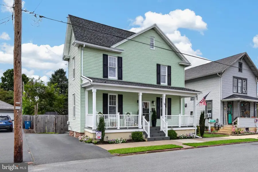 54 Prospect St, Hummelstown, PA 17036 - #3