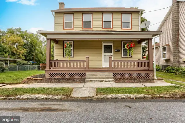 117 W Main St, HERSHEY, PA 17033