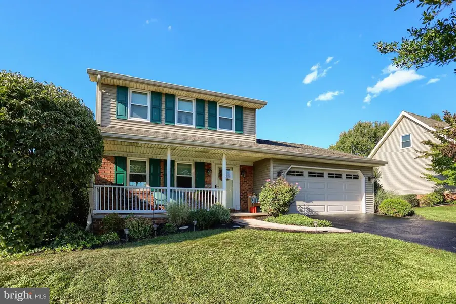 1460 Woodridge Dr, Middletown, PA 17057 - #3