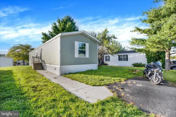 33 Dallas Dr, GRANTVILLE, PA 17028