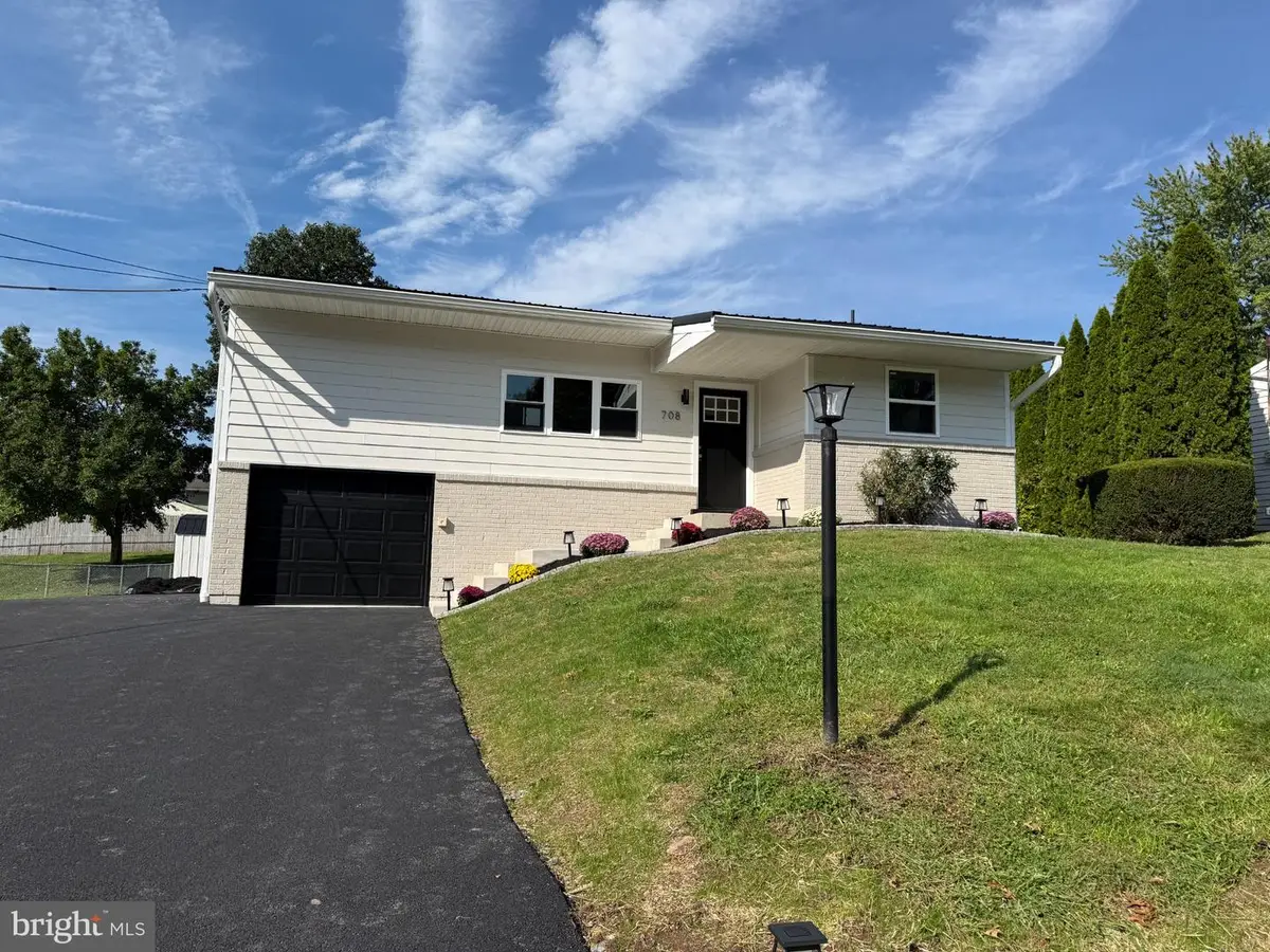 708 Edison Rd, Dauphin, PA 17018 - #1