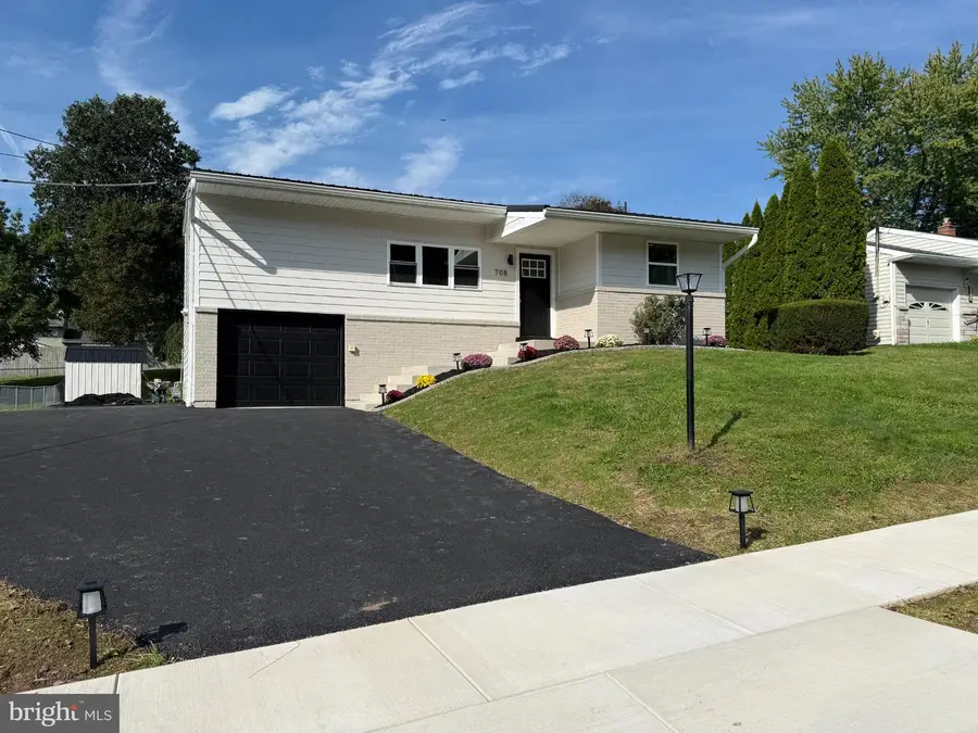 708 Edison Rd, Dauphin, PA 17018 - #2