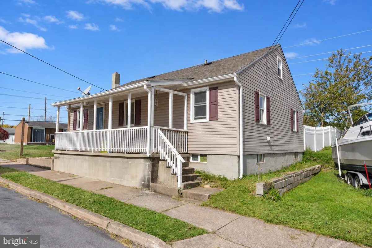 163 State St, Middletown, PA 17057 - #1