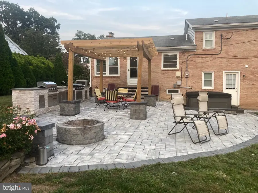 416 Berryhill Rd, Harrisburg, PA 17109 - #2