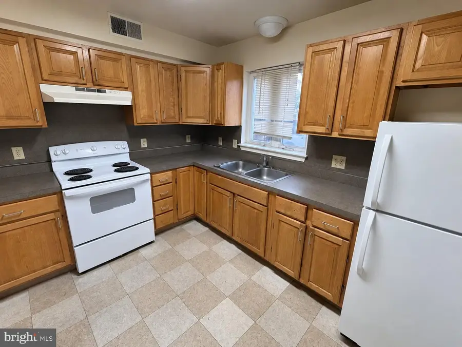 1629 Derry St, Harrisburg, PA 17104 - #3