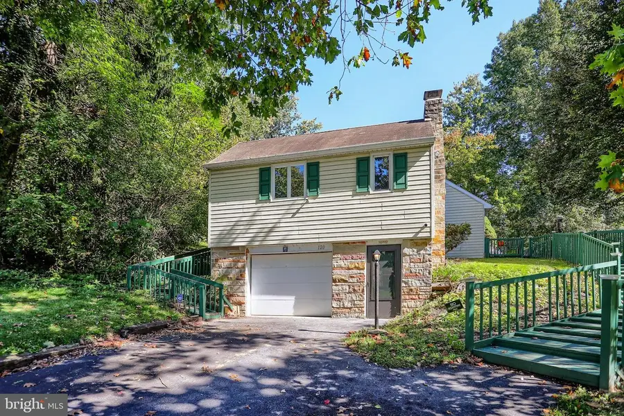 120 Hillymede, Harrisburg, PA 17111 - #3