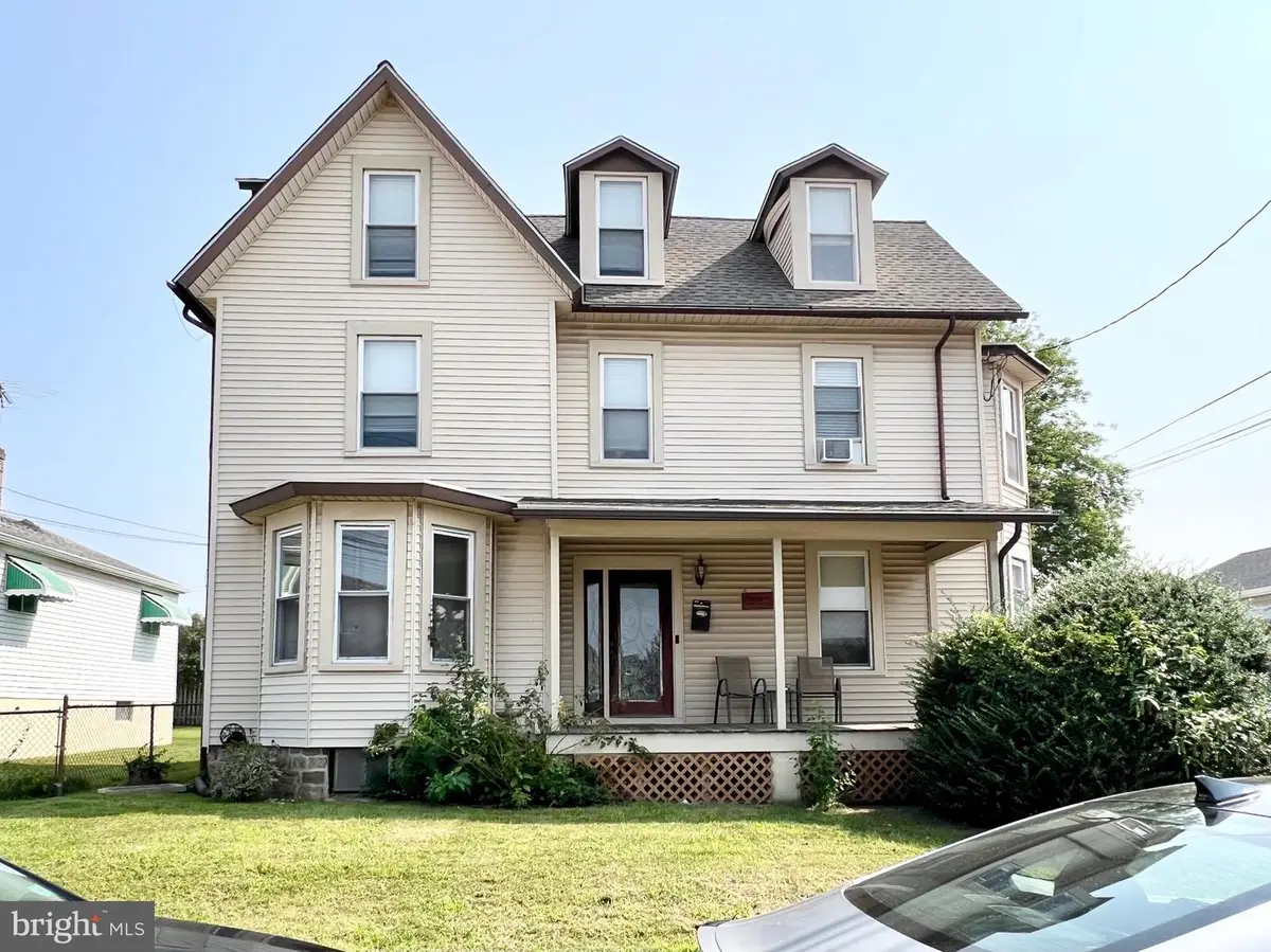 222 Ridley Ave, Folsom, PA 19033 - Image #1