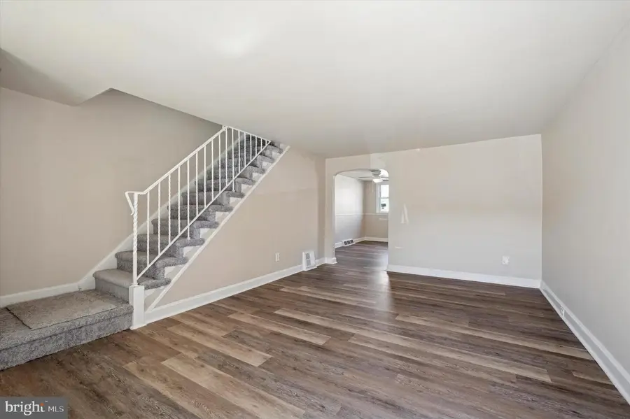 867 Gainsboro Rd, Drexel Hill, PA 19026 - Image #2