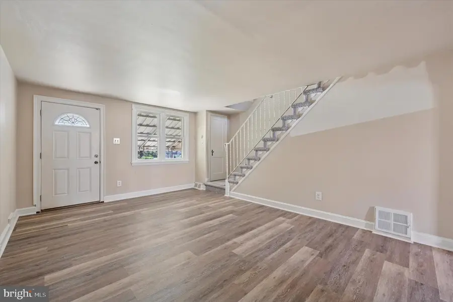 867 Gainsboro Rd, Drexel Hill, PA 19026 - Image #3