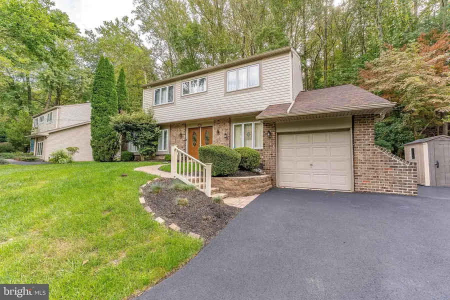 345 Ellis Rd, Havertown, PA 19083 - Image #2