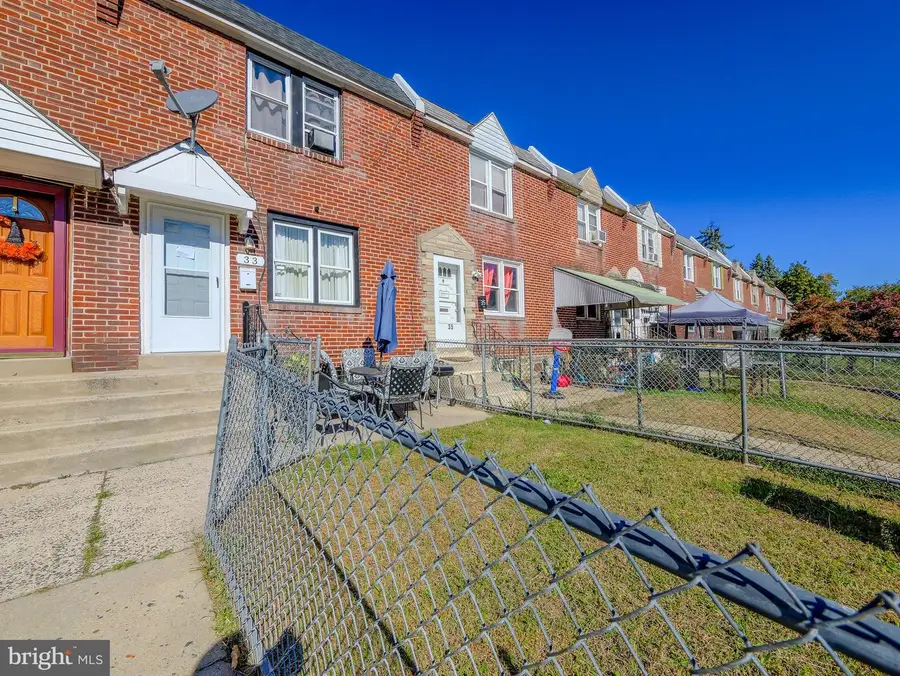 33 Mermont Cir, Darby, PA 19023 - Image #3