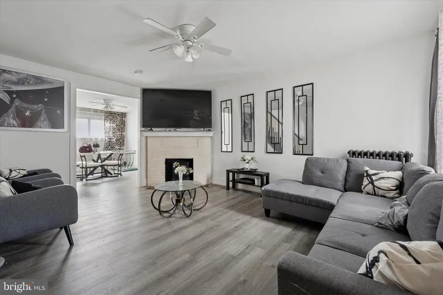 219 Laurel Rd, Sharon Hill, PA 19079 - Image #2